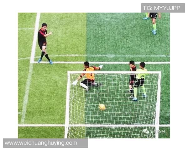 外号重炮的足球明星如何在绿茵场上展现无与伦比的射门技巧与风采